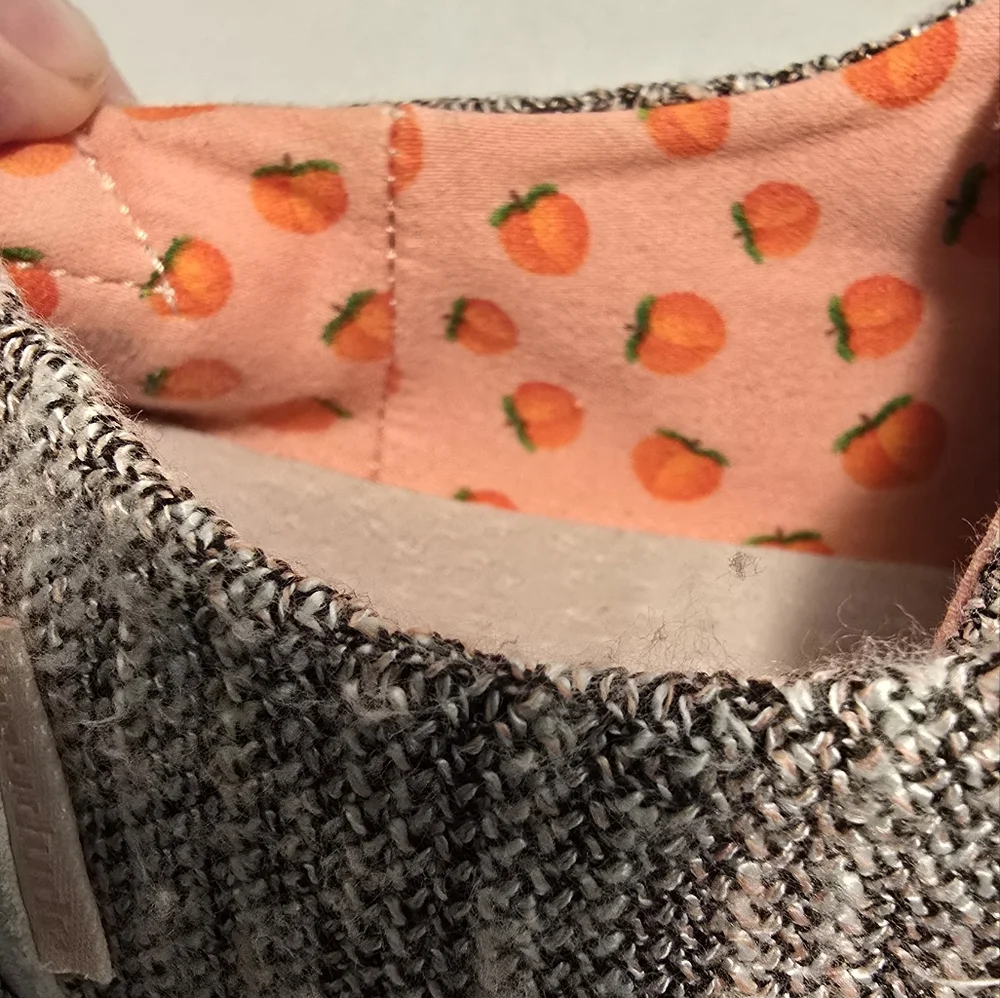 HeyDude Wendy Stretch Peach Bud Shoes, Size 6